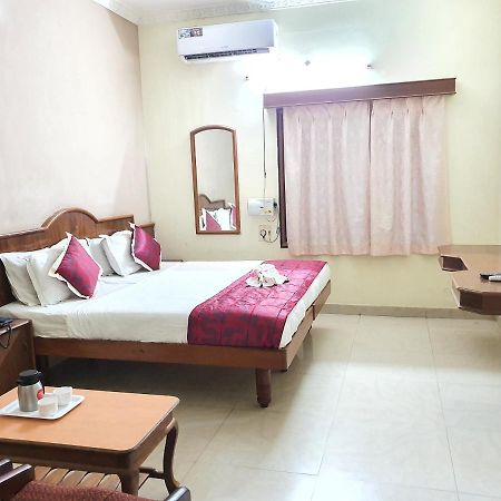 Hotel Sunilkrishna Tirupati Kültér fotó