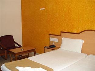 Hotel Sunilkrishna Tirupati Kültér fotó