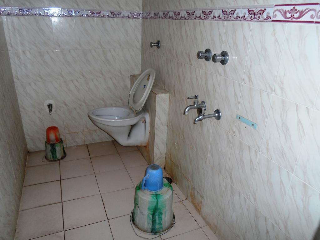 Hotel Sunilkrishna Tirupati Kültér fotó