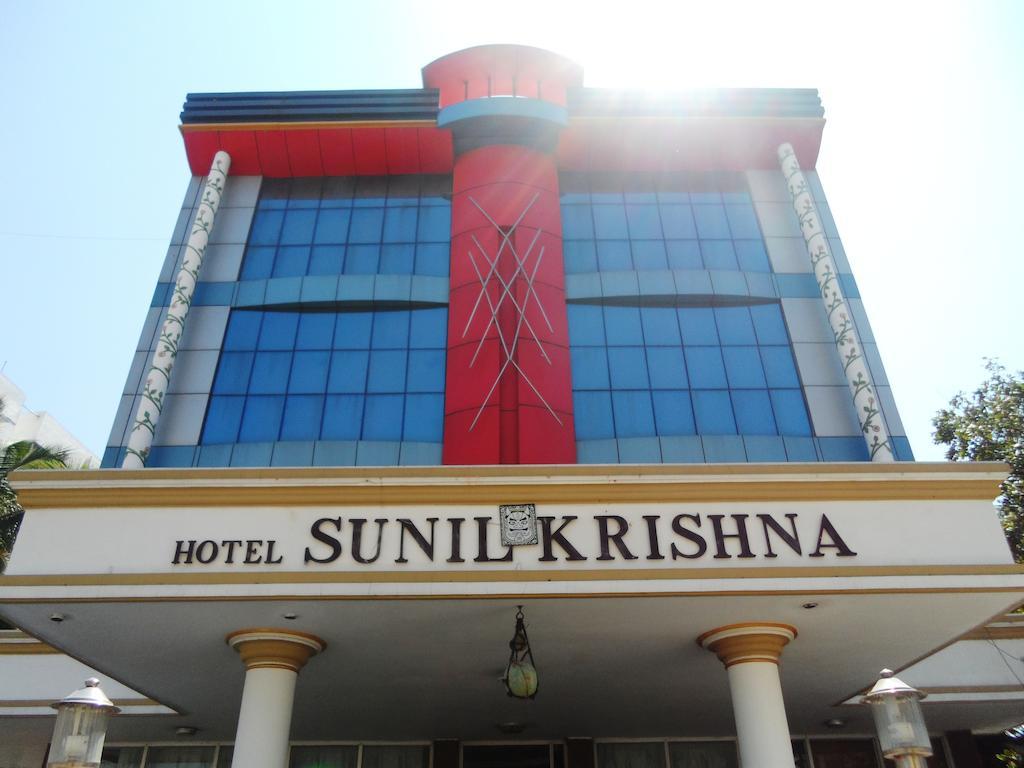 Hotel Sunilkrishna Tirupati Kültér fotó